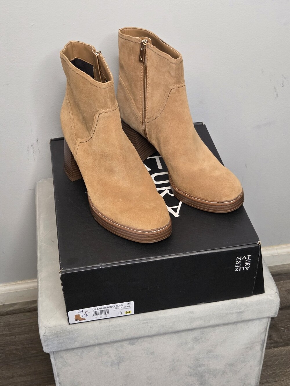Naturalizer Orlean Golden Caramel Suede Ankle Boots, Sz 11, NIB